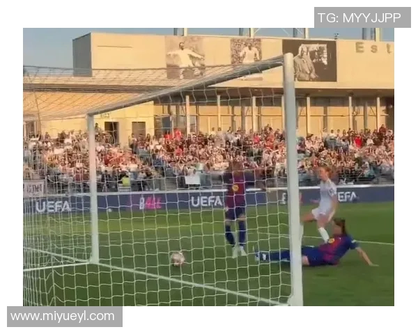 马赛主场欧冠赛后球迷冲突升级引发大规模斗殴事件